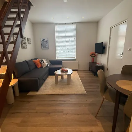 Homes By The C Appartement *