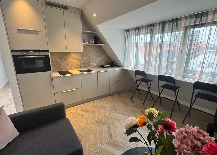 Daire Homes By The C *