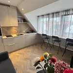 公寓 Homes By The C *