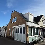 Homes By The C 公寓 *