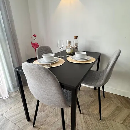 Homes By The C Apartamento