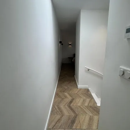 Homes By The C Apartamento