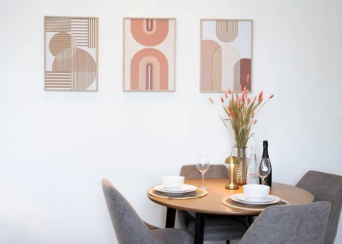 Homes By The C Appartement