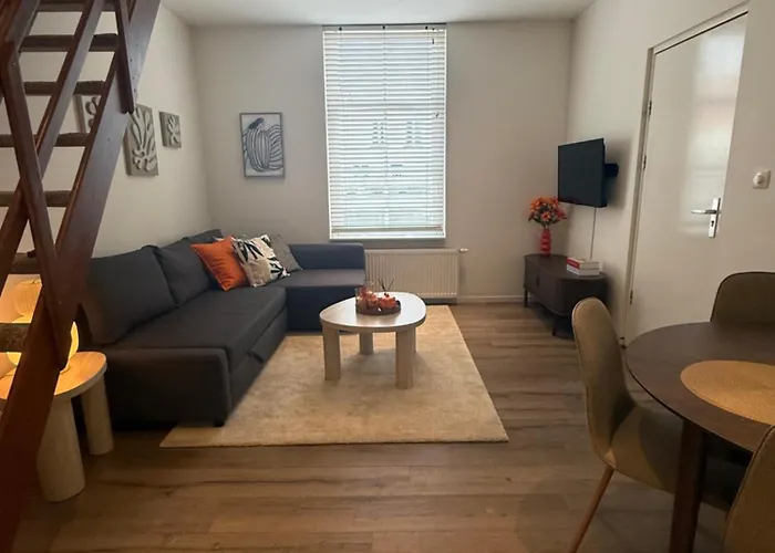 Homes By The C Appartement *