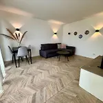 Homes By The C Lejlighed