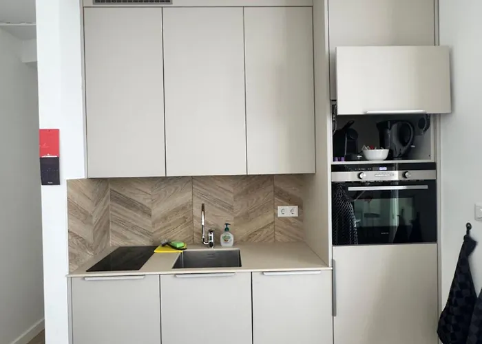 Homes By The C Appartement *